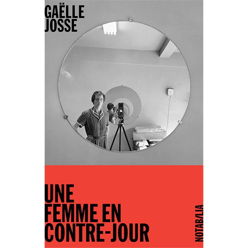 Femme en contre-jour une Auteur(s): JOSSE Gaelle Femme en contre-jour une Auteur(s): JOSSE Gaelle