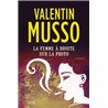 Femme Ã  droite sur la photo la Auteur(s): MUSSO Valentin